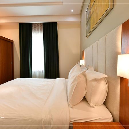 Roof Hotel Apartments ริยาดห์ ภายนอก รูปภาพ